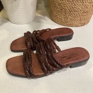 Trotters Raja Brown‎ Braided Leather Slide Sandals Women's 6.5